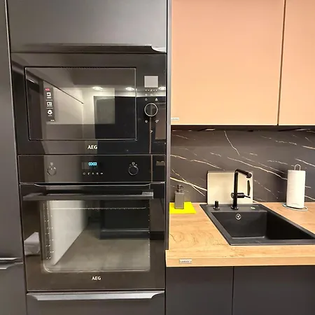 Ferienhaus Modern House 2, Bis 4 Person, Contactless Check-in, Free Parking, Vollsaniert Und Renoviert Dezember 2024