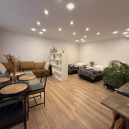 Modern House 2, Bis 4 Person, Contactless Check-in, Free Parking, Vollsaniert Und Renoviert Dezember 2024