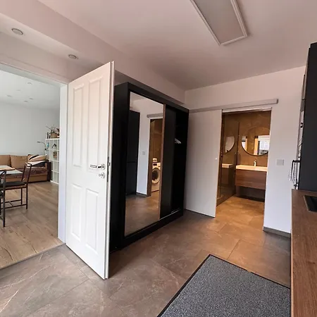 Modern House 2, Bis 4 Person, Contactless Check-in, Free Parking, Vollsaniert Und Renoviert Dezember 2024 Ferienhaus *