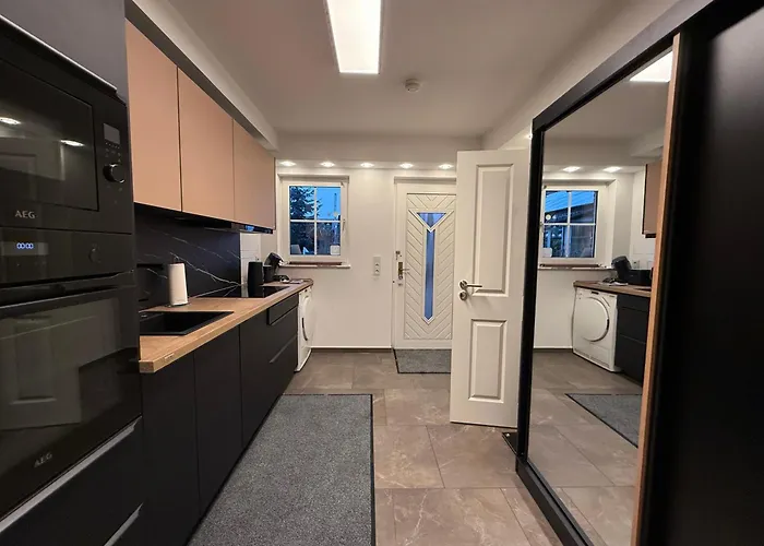Modern House 2, Bis 4 Person, Contactless Check-in, Free Parking, Vollsaniert Und Renoviert Dezember 2024 Casa vacanze *