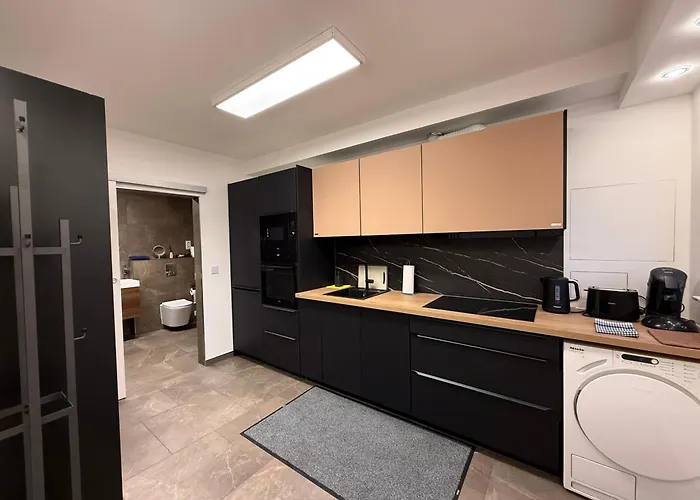 Modern House 2, Bis 4 Person, Contactless Check-in, Free Parking, Vollsaniert Und Renoviert Dezember 2024
