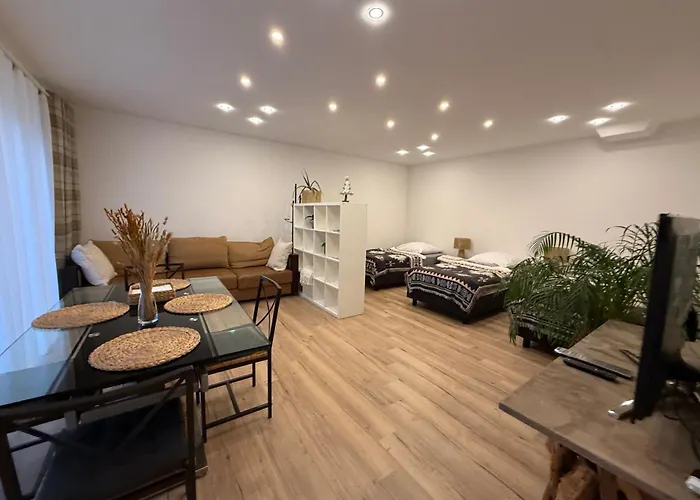 Modern House 2, Bis 4 Person, Contactless Check-in, Free Parking, Vollsaniert Und Renoviert Dezember 2024