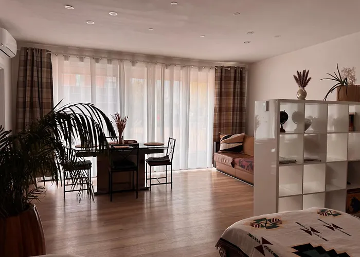 Modern House 2, Bis 4 Person, Contactless Check-in, Free Parking, Vollsaniert Und Renoviert Dezember 2024