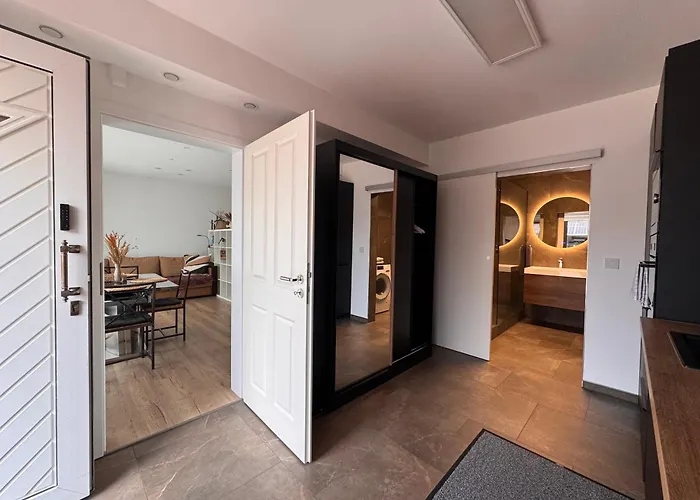 Modern House 2, Bis 4 Person, Contactless Check-in, Free Parking, Vollsaniert Und Renoviert Dezember 2024 Gehrden (Lower-Saxony)